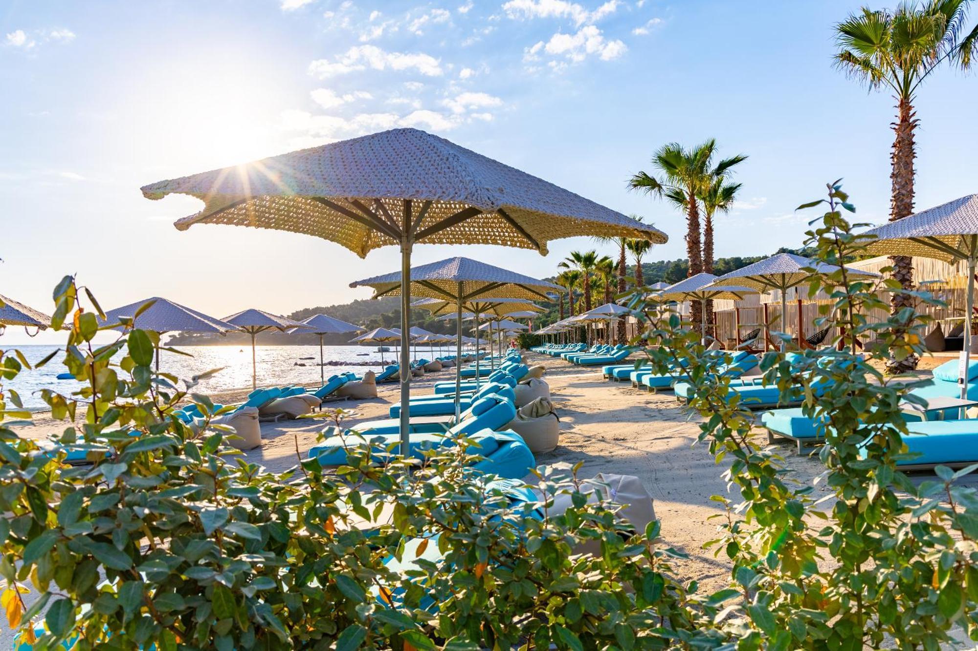 美瑞格Spa度假村 帕利乌里翁 外观 照片 Beach at the resort