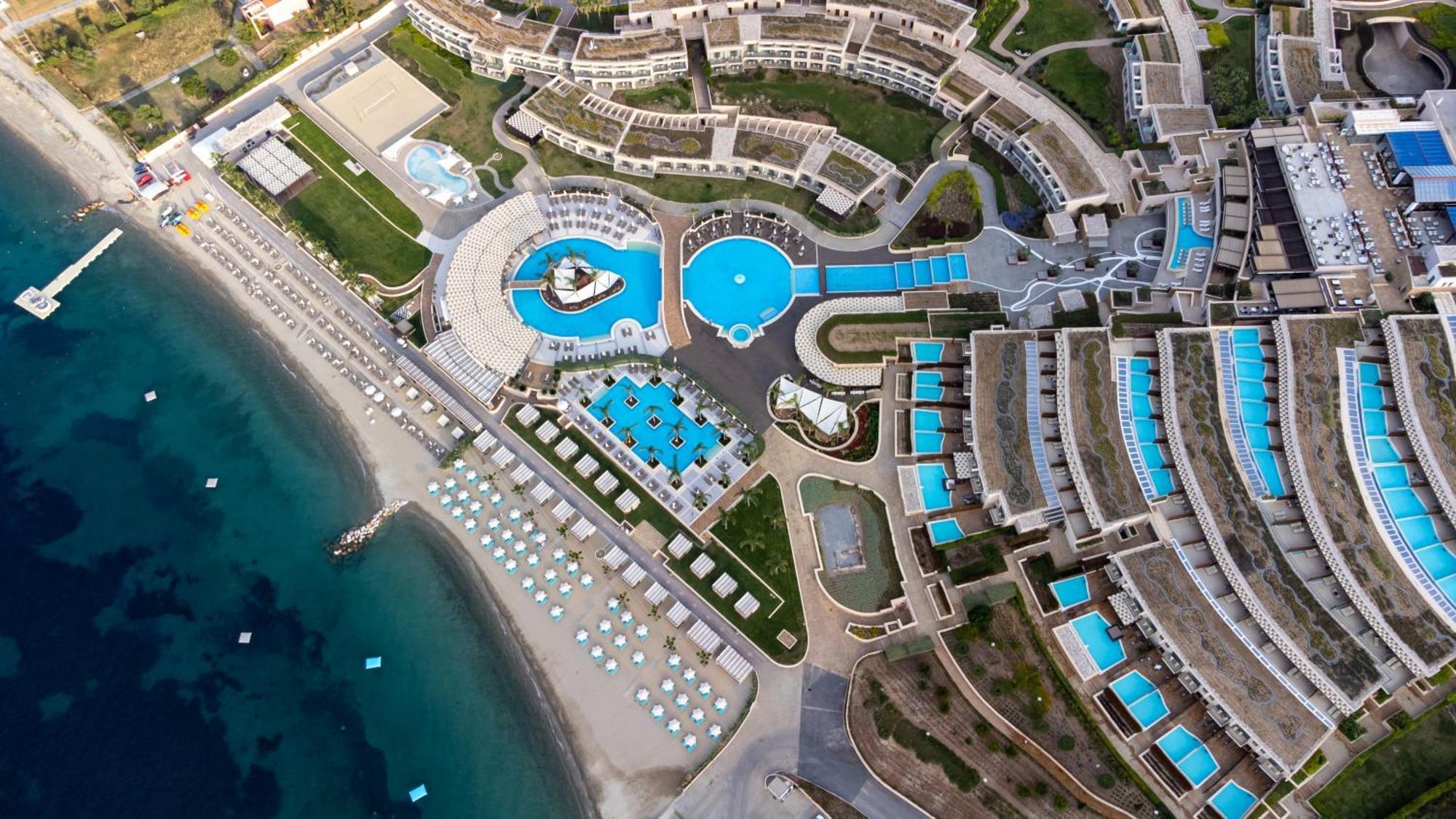 美瑞格Spa度假村 帕利乌里翁 外观 照片 Aerial view of the resort