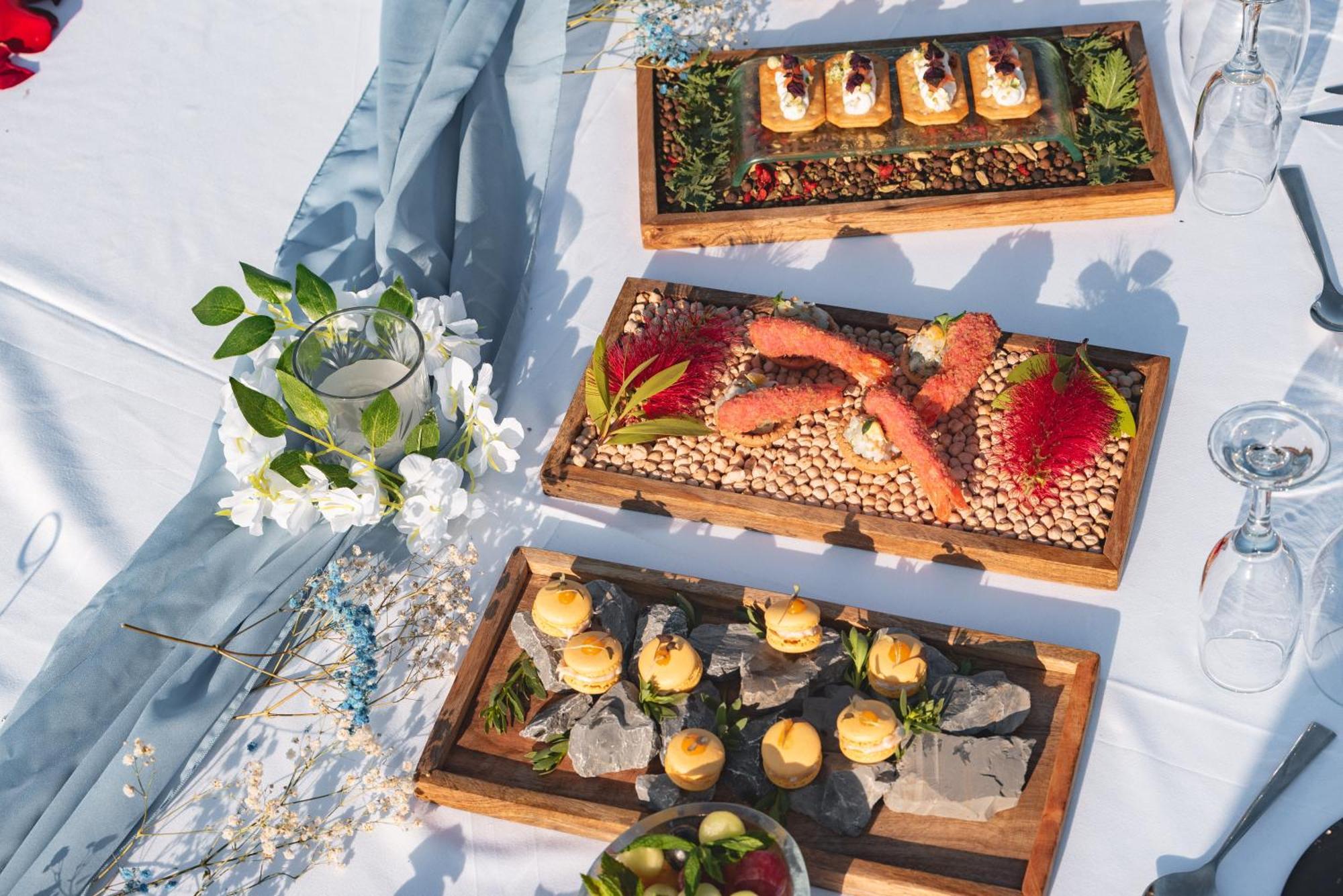 美瑞格Spa度假村 帕利乌里翁 外观 照片 A selection of hors d'oeuvres