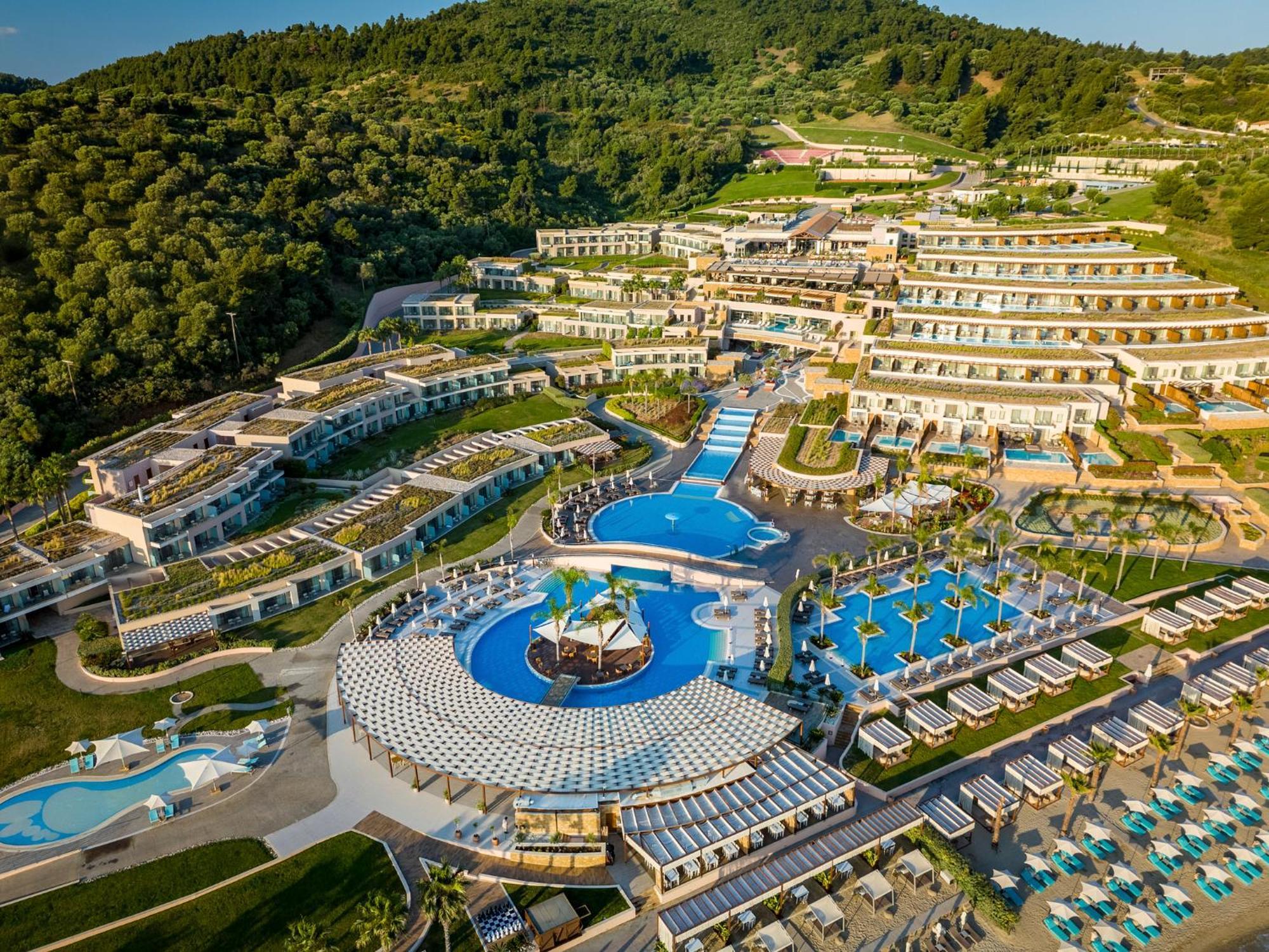 美瑞格Spa度假村 帕利乌里翁 外观 照片 Aerial view of the resort