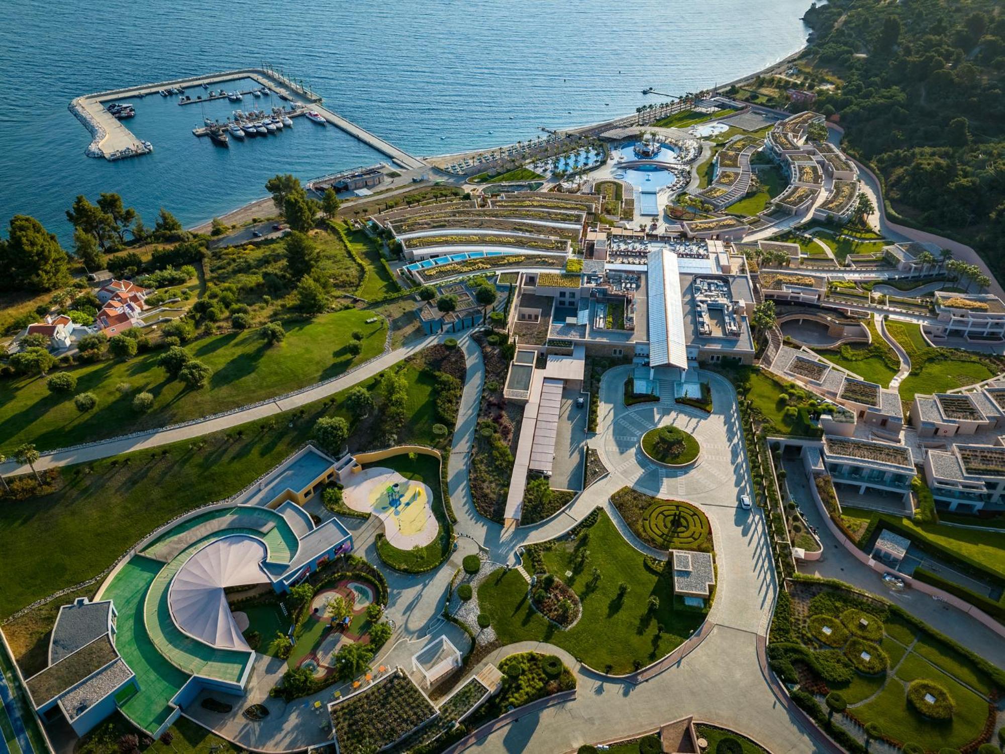 美瑞格Spa度假村 帕利乌里翁 外观 照片 The resort from the air